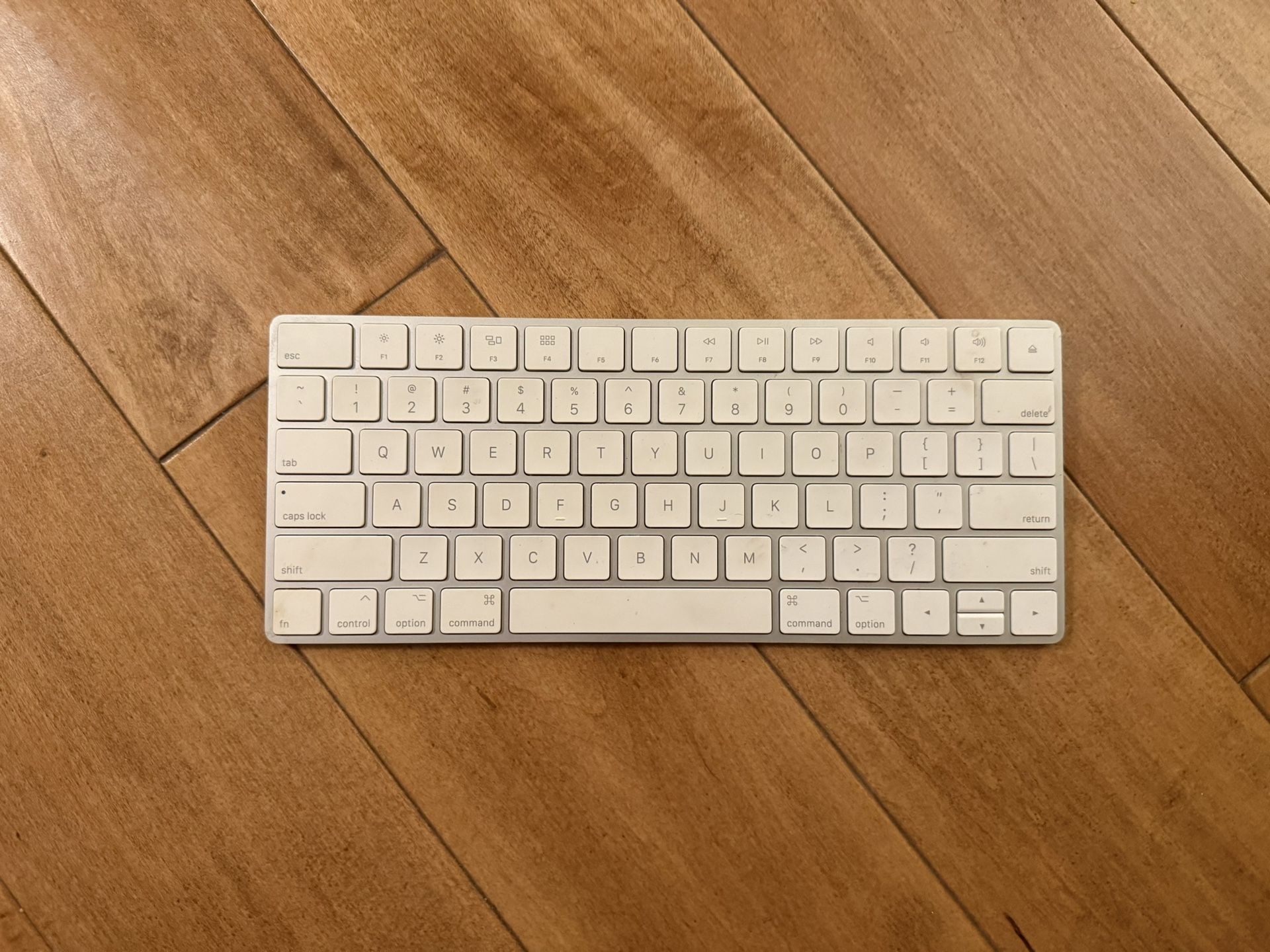 Apple Keyboard - white 