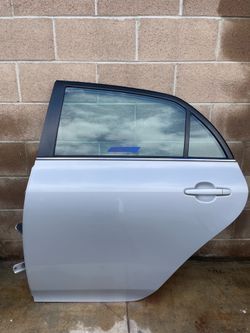 2009-2013 Toyota Corolla Driver Rear Door