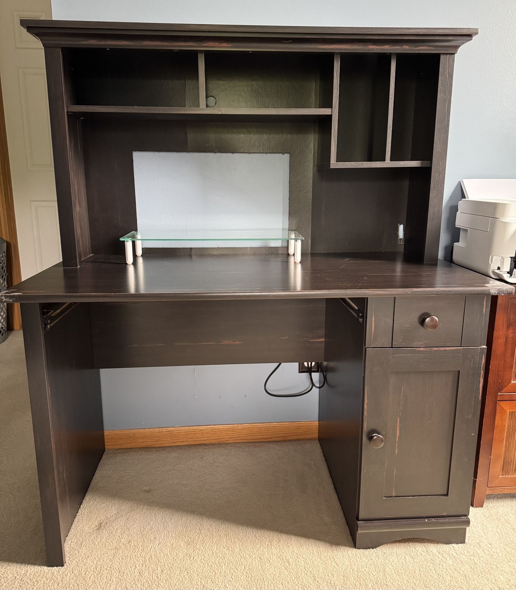 Sauder Desk and Hutch