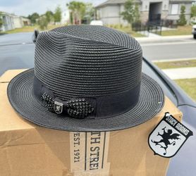 Black straw fedora