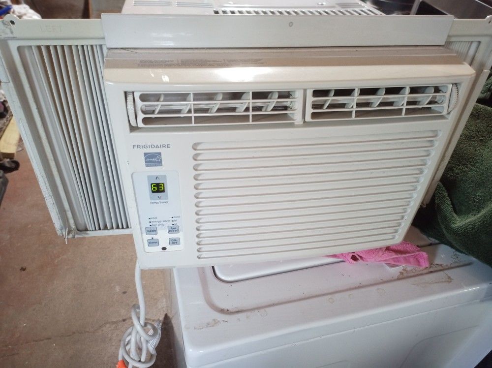 Window Air Conditioner 5000 BTU