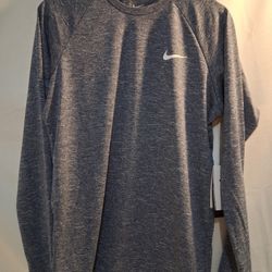 men's Nike long sleeve new with tags  size small