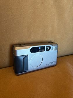 Contax T2 35mm Film Camera – Titanium Silver
