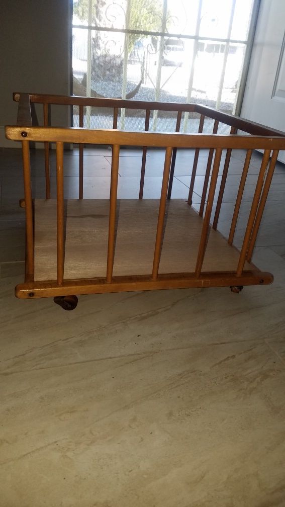 WOODEN ROLLING CART/PLAYPEN