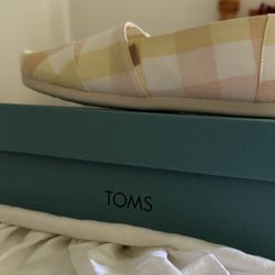 Tom’s Flats (Alpargata Size 9)
