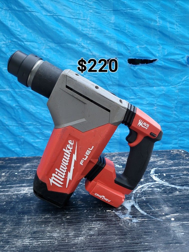 Milwaukee Fuel Rotary Hammer Drill >> TOOL ONLY