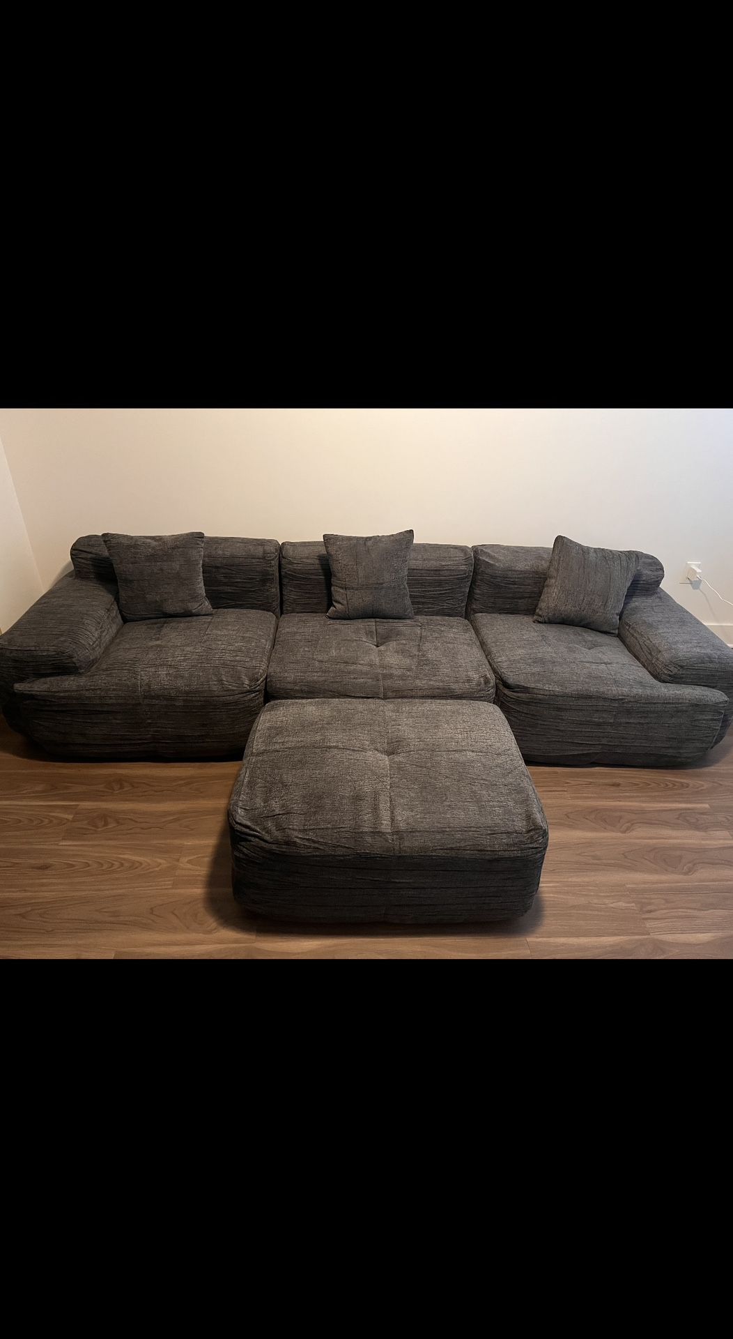 FREE COUCH + OTTOMAN ( Pickup Only)