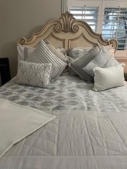 Queen Bed Furniture + Mirror+ Light Stand