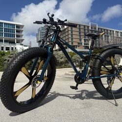 Brend New in the Box 