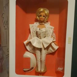Vintage 1993 "Uptown Chic" Barbie