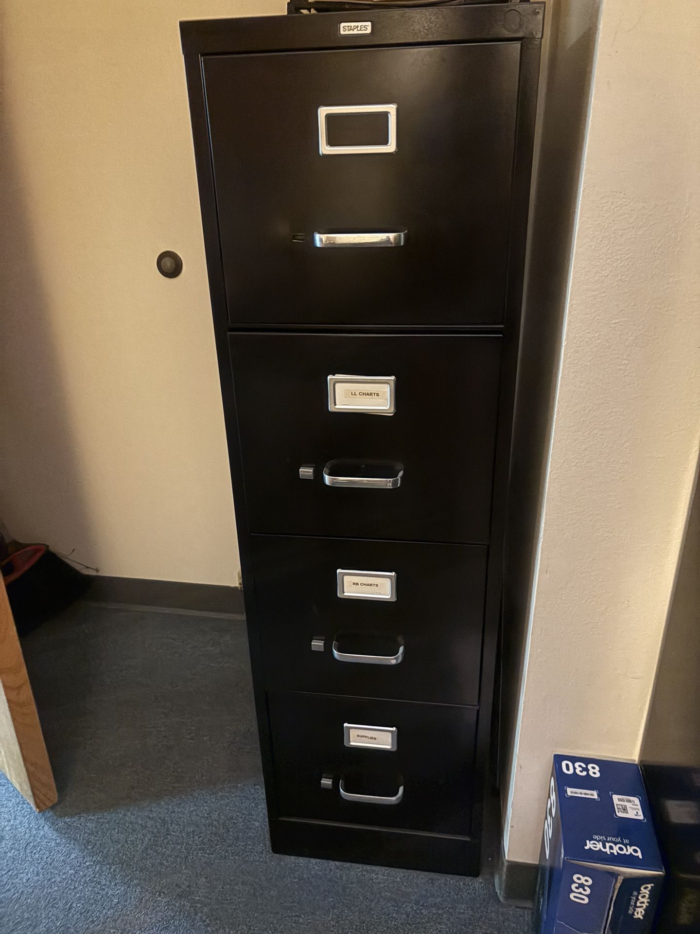 Free Metal Vertical File Cabinet With One Key