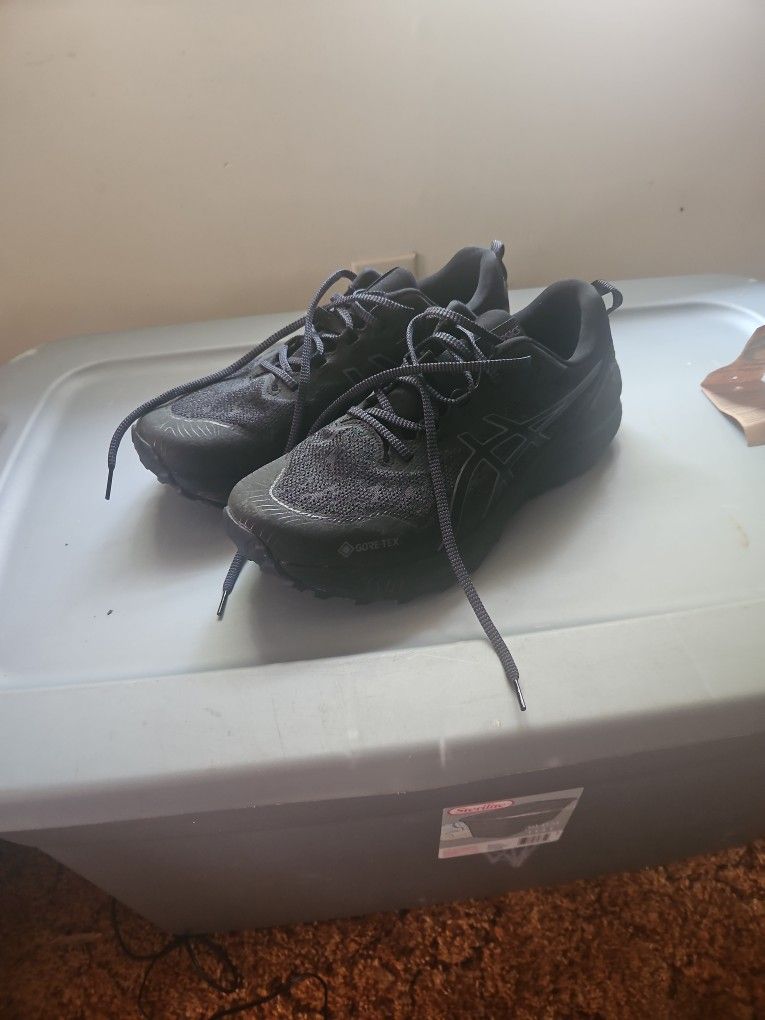 Men's sneakers