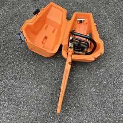 Stihl MS260 Chainsaw with case