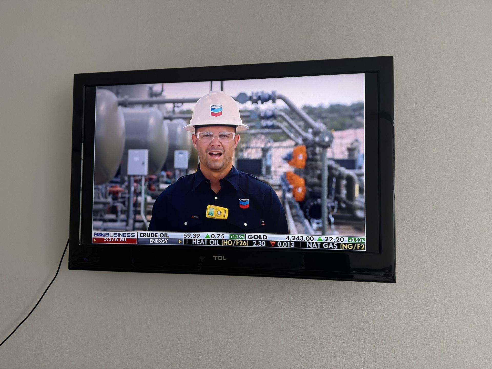 40-inch LED TV (TCL)  Has HDMI for Firestick 