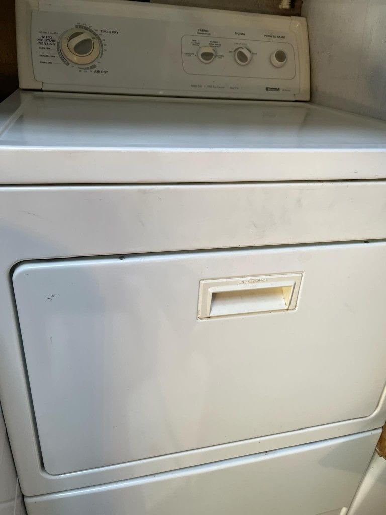 Heavy-duty Kenmore Gas Dryer