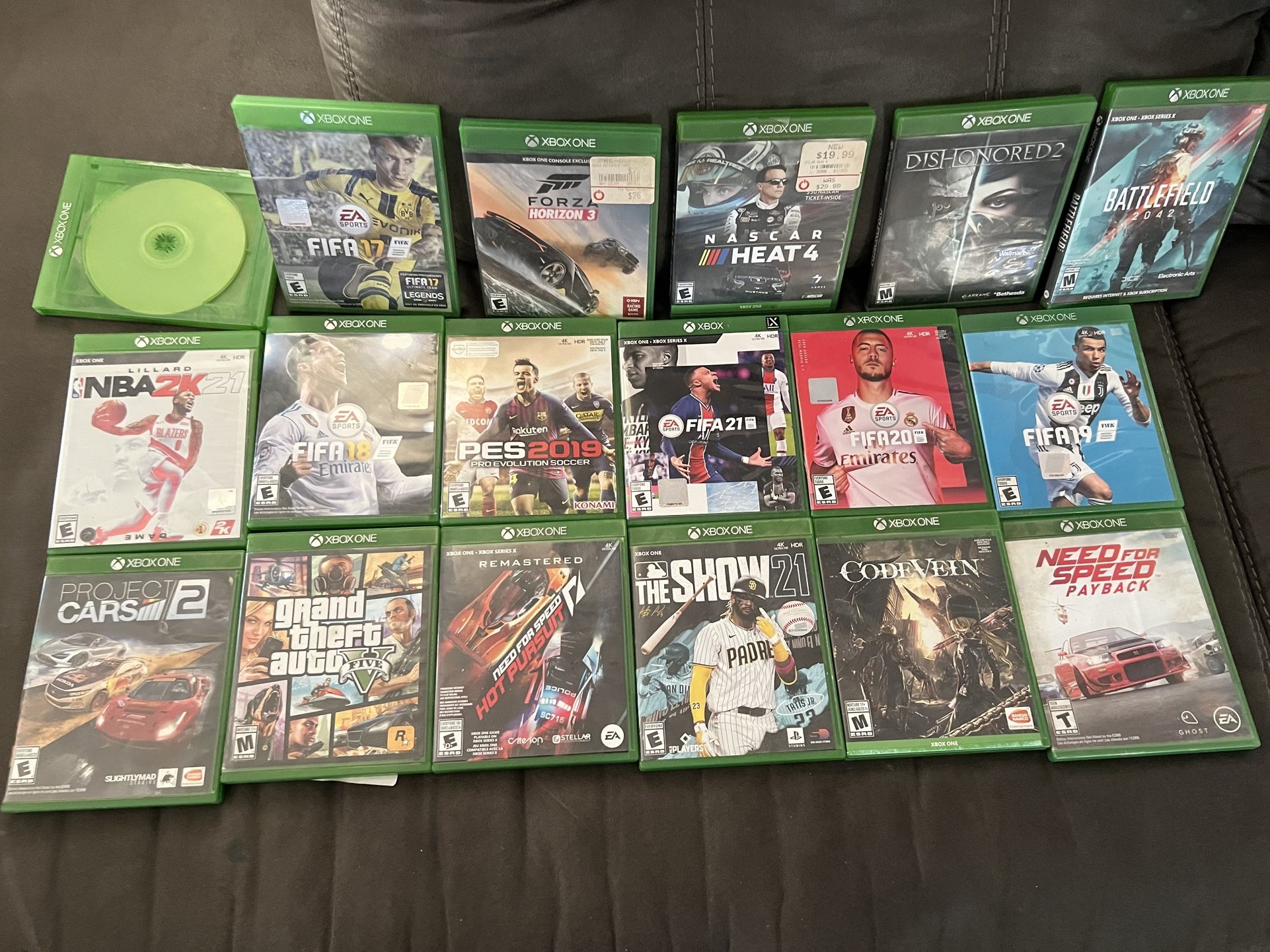 Xbox one games lot