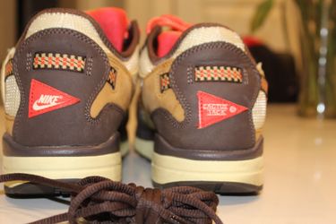 Size 13 Travis Scott