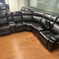 New Power Reclining Sectional.  Brown And Grey Leather.  102x102.  Free Delivery!