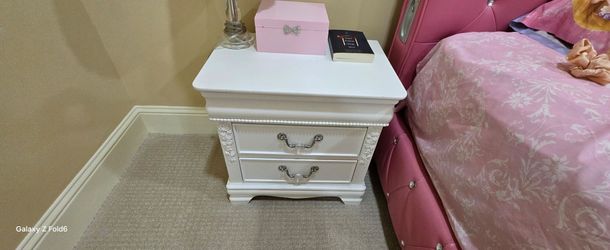 Night stand