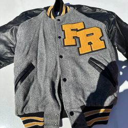 Men’s Jacket Small 