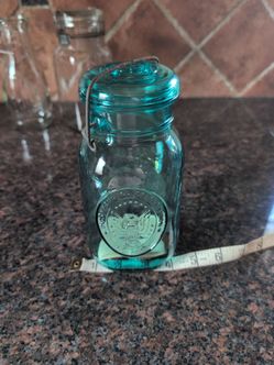 1976 commemorative mason jar