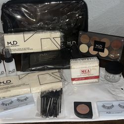 Mud makeup kit