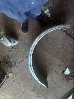Diamond plate aluminum trailer fenders