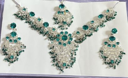 Necklace Set