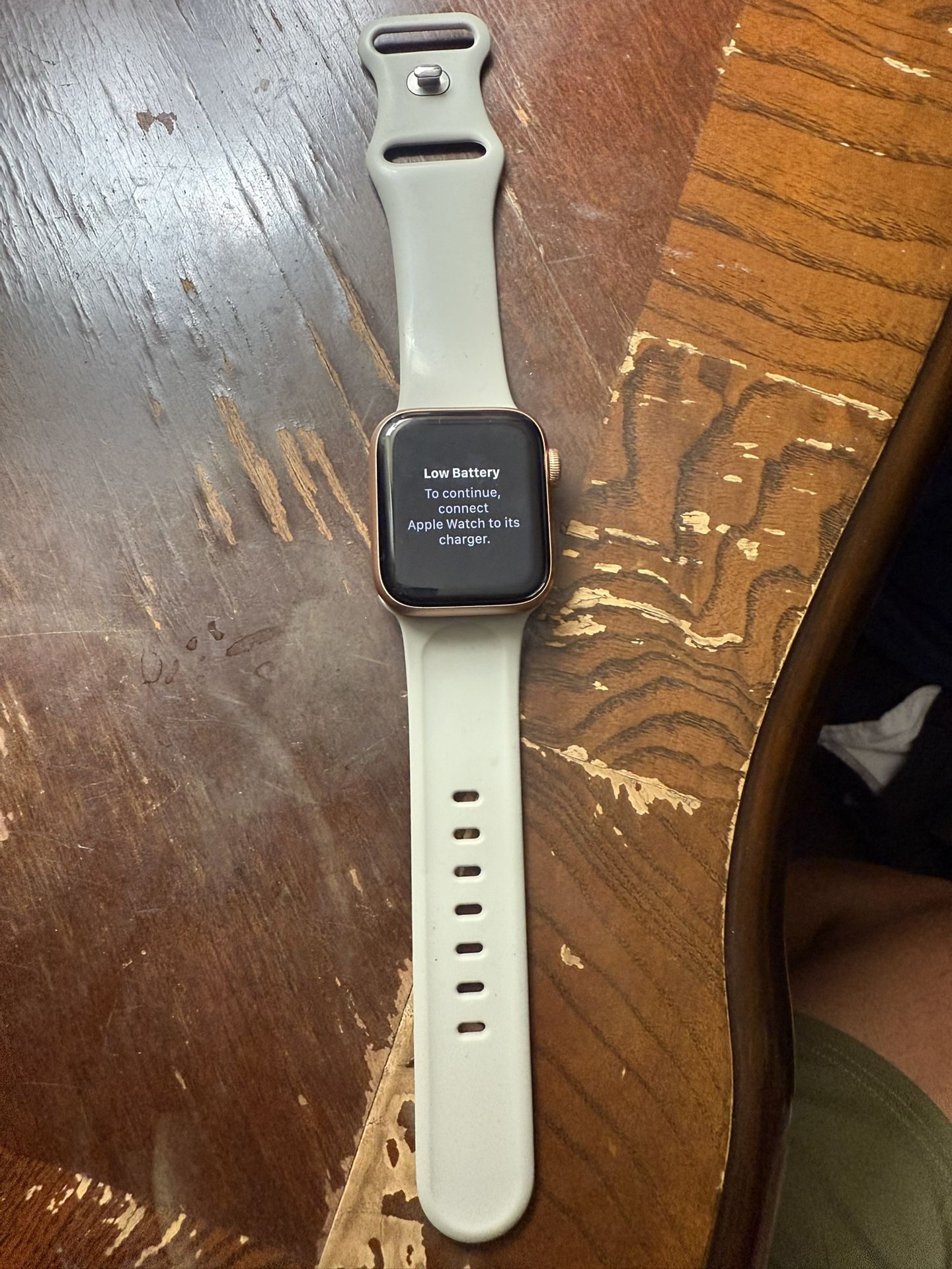 Apple SE Watch