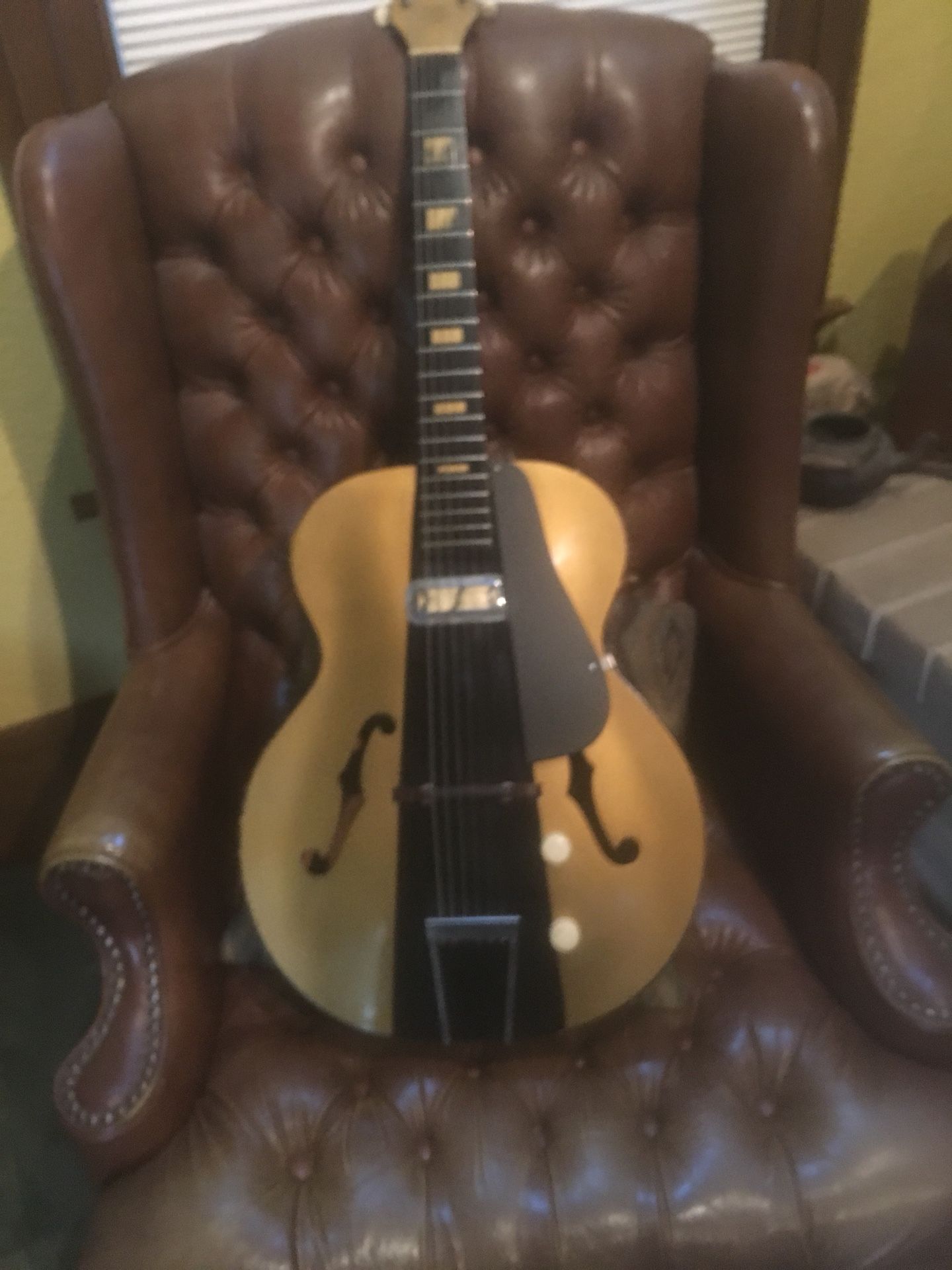 Harmony Hollywood H37 electron guitar