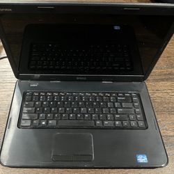 Dell Inspiron 3520 Laptop