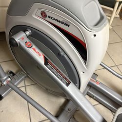 Schwinn 420 Elliptical