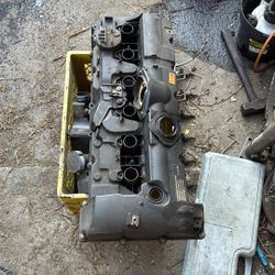 2007 Bmw E90 Valve Cover 