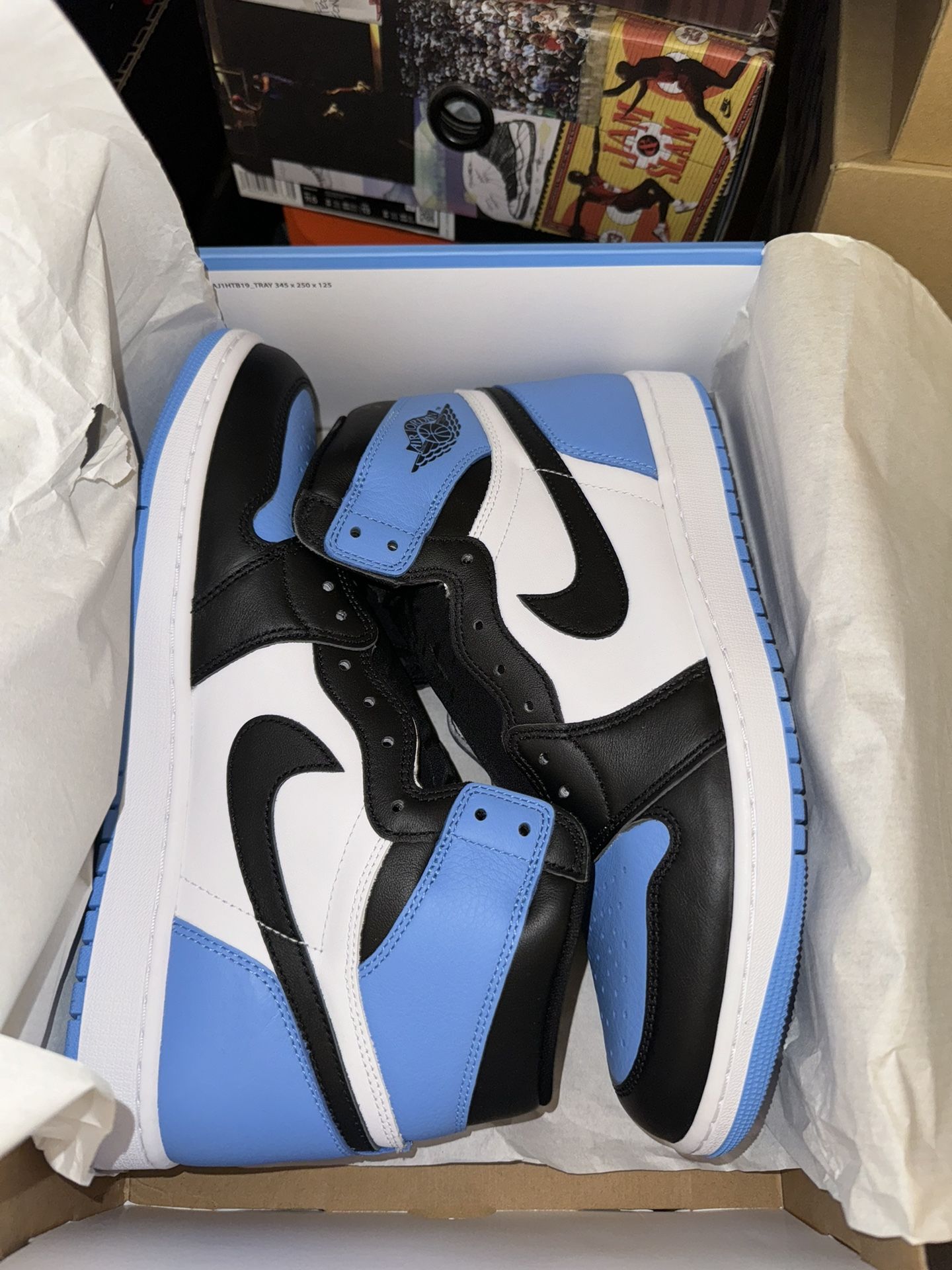 Jordan Retro 1 UNC Toe 