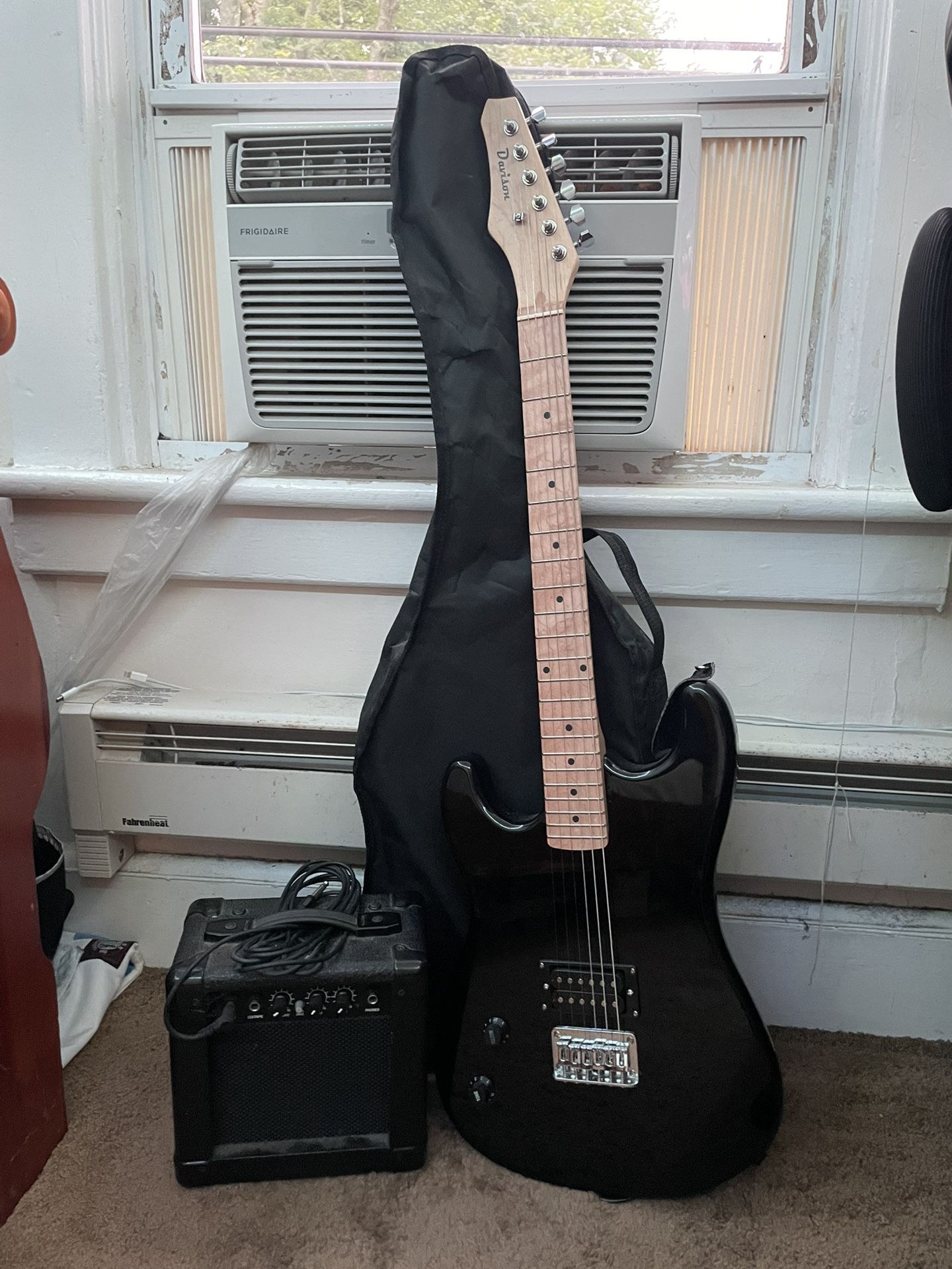 Davison Electric Bass Guitar Left Handed