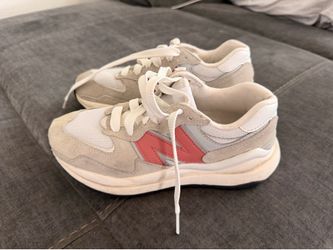 New balance shoes