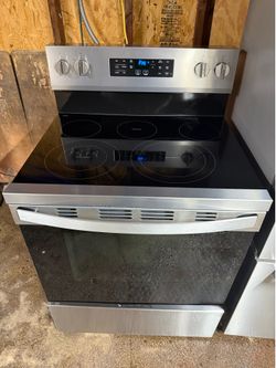 ELECTRIC STOVE WHIRLPOOL