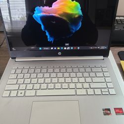 LIKE NEW 14in HP Laptop