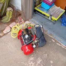 Craftsman 2 Gallon 125psi 1 HP Air Compressor 