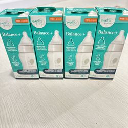 Evenflo bottles, wide, new