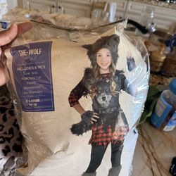 Halloween Costume She-Wolf