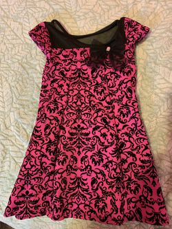 Girls dress-size 5 brand new without tags