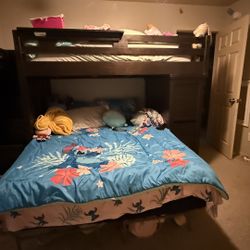 Real Wood Twin /Full With drawers 