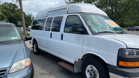 2015 GMC Savana