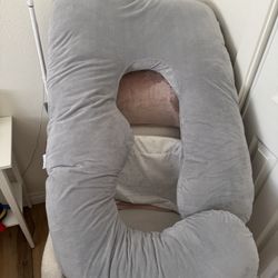 Momcozy Pillow