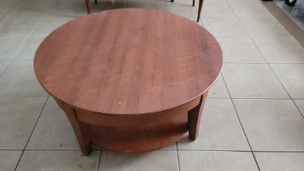 Wooden Coffee Table - Must Pick Up 