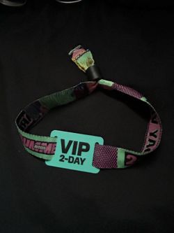 HARD SUMMER VIP
