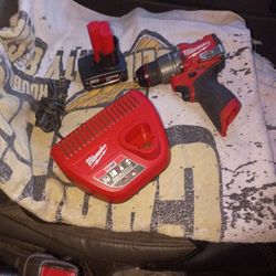 Milwaukee Hammer Drill Set