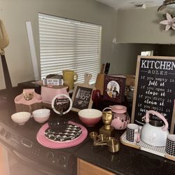 Decorative Kitchenware 
