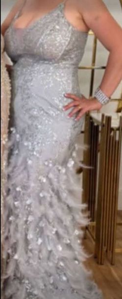 Dress For Sale In Very Good Condition Used Like A New Size 14
